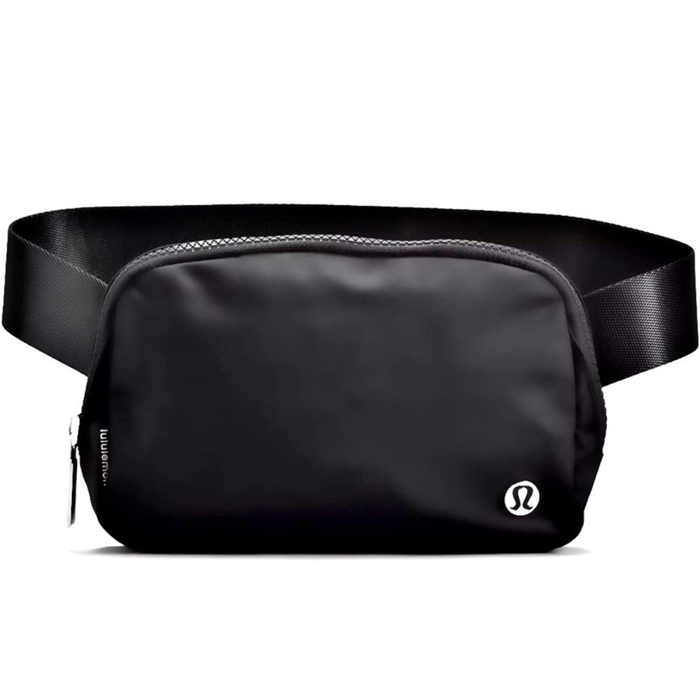 NWT Lululemon Everywhere Belt Bag Black